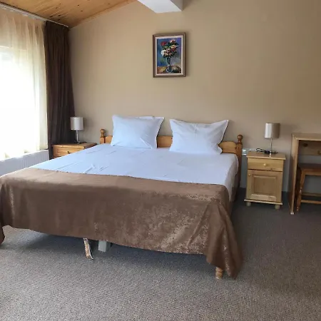 Hotel комплекс лебанов *
