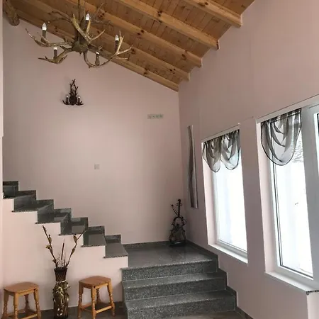 комплекс лебанов Хотел