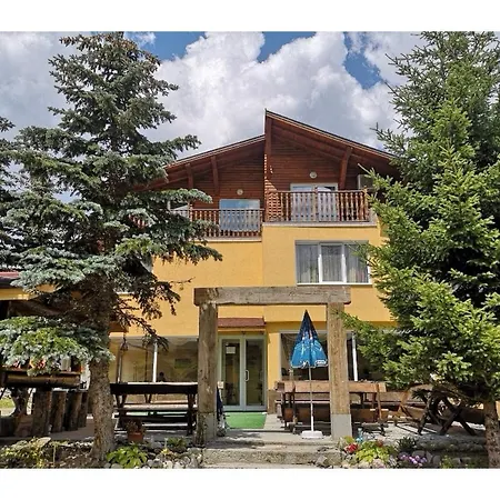 комплекс лебанов Hotel